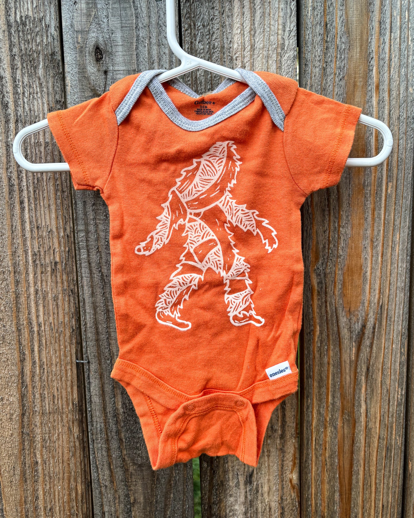 0-3M - Baby squatch onesie