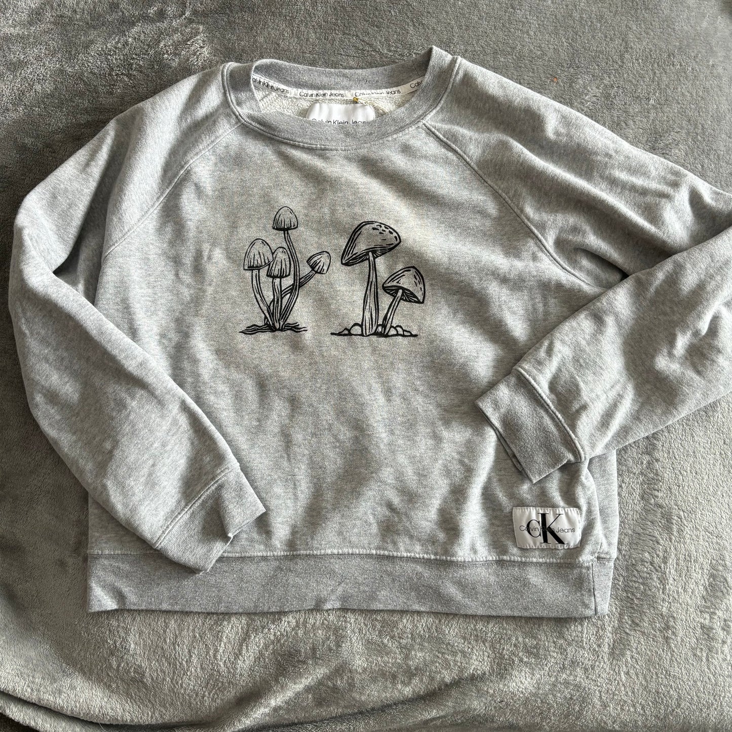 S - Mushrooms sweater