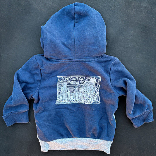 12M - Monument hoodie