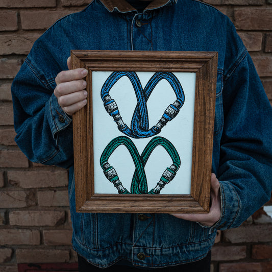 Double carabiner love wood frame